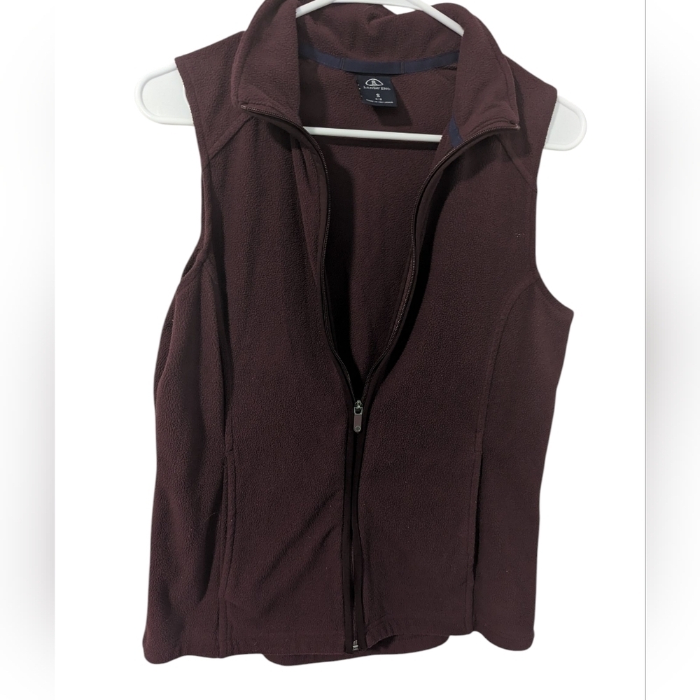 Lands End,Maroon Sleeveless Zip-Up Vest, Size S
